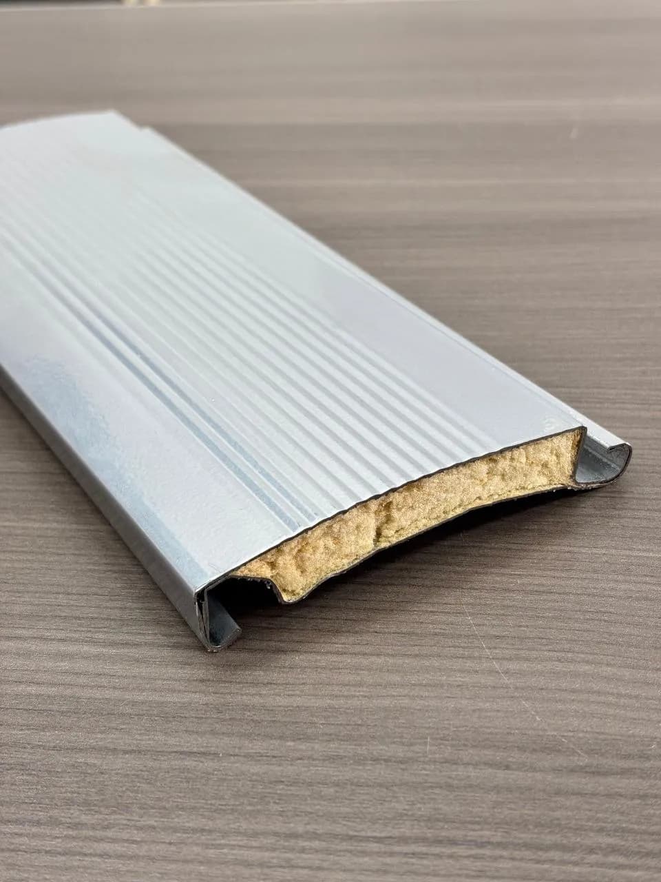 100mm foam-filled interlocking slat